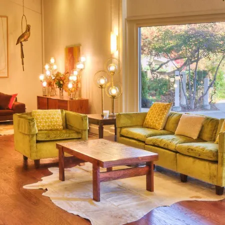 Ashland Hills Hotel & Suites-3