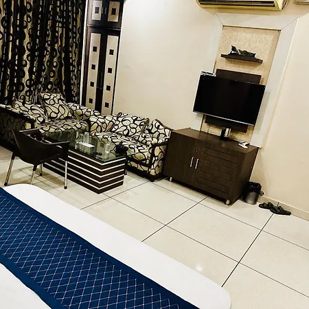 Sunshine Hotel-2
