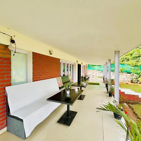 Nilgiris Inn-2