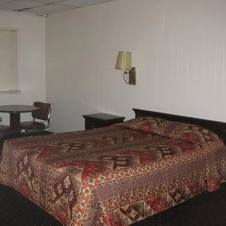Tomac Motor Inn-2