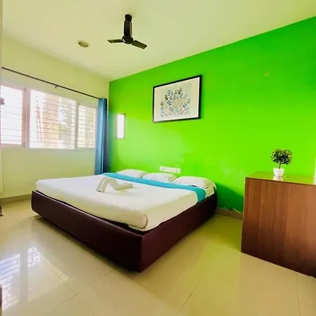 Nilgiris Inn-3