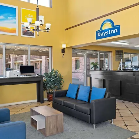 Days Inn By Wyndham Conway-3