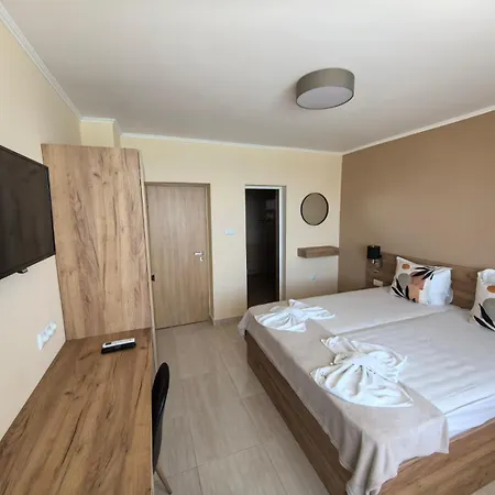 Family Hotel Alfa Vita-3