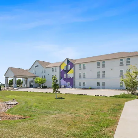 Spark By Hilton Minot-2
