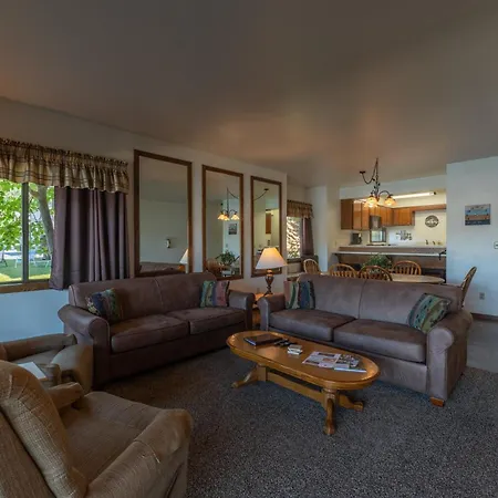 Pend Oreille Shores Resort-2