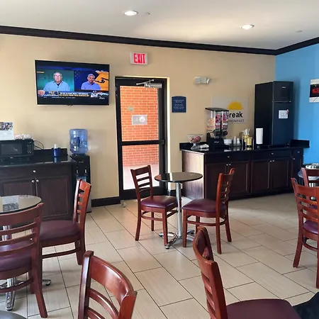 Days Inn By Wyndham Alva-2