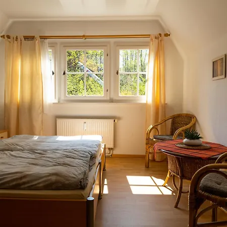 Quellenhaus Feengrotten-3