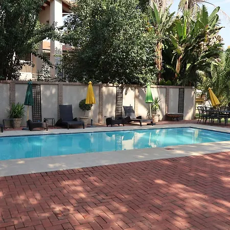 Airport Gardens Boutique Hotel-2