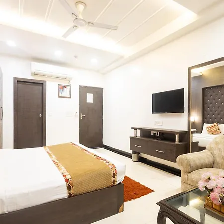 Hotel Red Castle - Near Ganga Ram & Blk Hospital - Karol Bagh-3