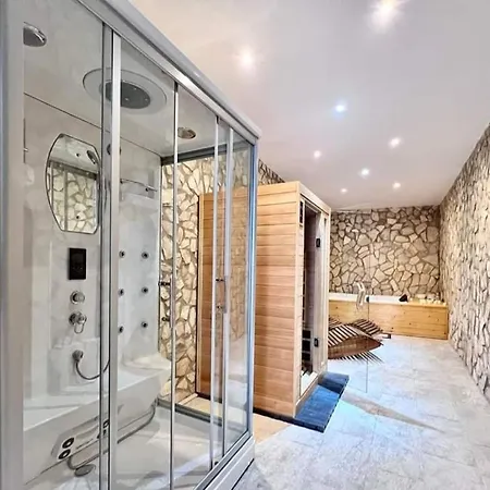 Spa Suite 21-3