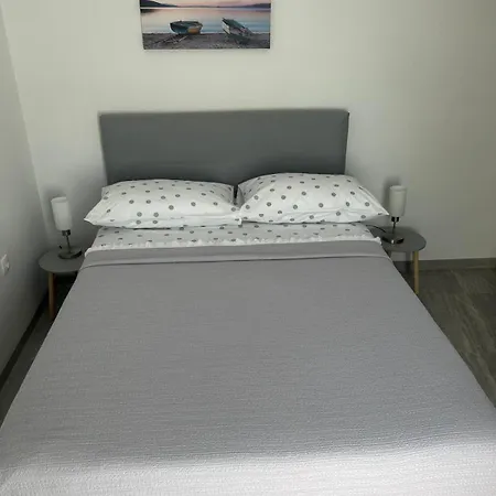 Room Sleep & Fly-2
