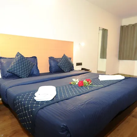 Hotel Noida Grand Sec 58-2