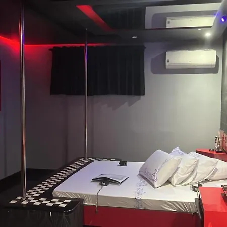 Motel Zurich 6-2