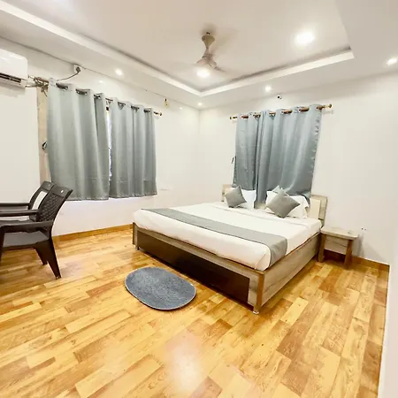 Hi5 Hotel Aryan-2