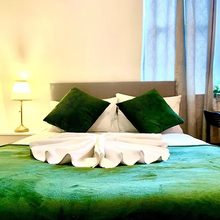 Aldgate East B&B-2