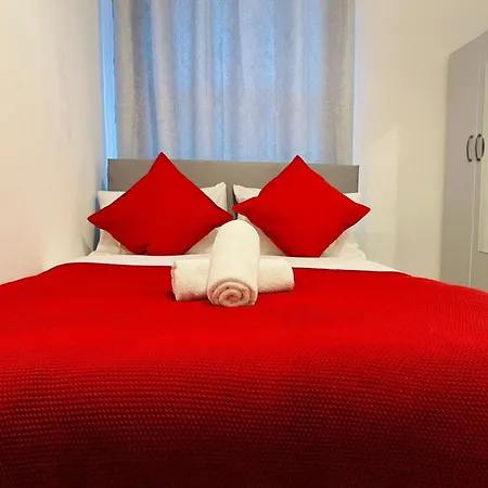Aldgate East B&B-3