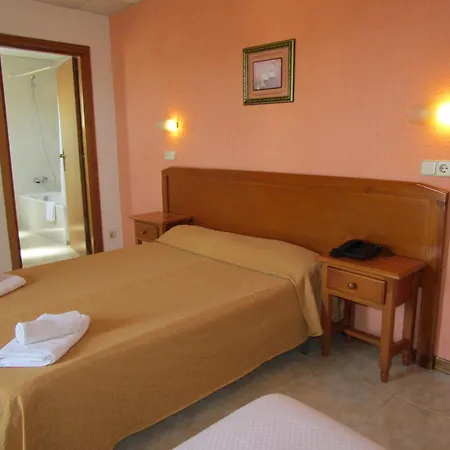 Vintage Hotel Mercedes-2