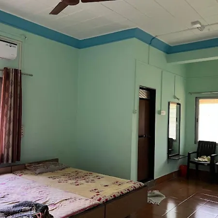 Bapat Niwas Home Stay Ganpatipule-2