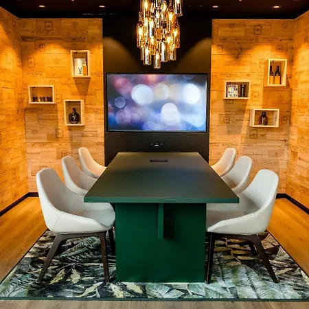 Motel One Wiesbaden-3