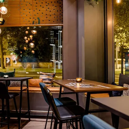 Motel One Wiesbaden-2