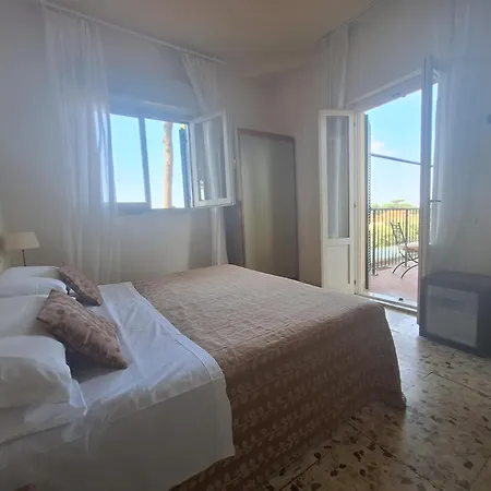 Hotel Villa Tiziana-2