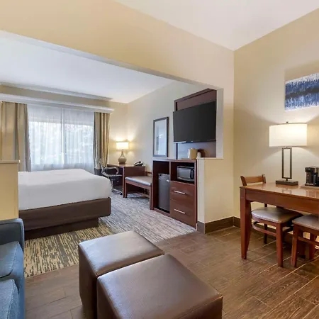 Comfort Suites Keeneland-2