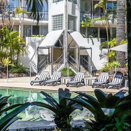 Noosa Tropicana-2