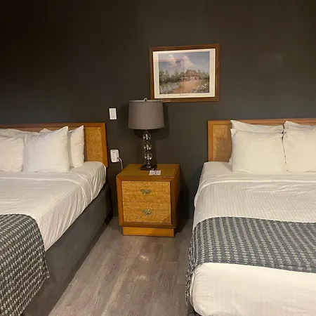 Travelodge By Wyndham Brandon-3