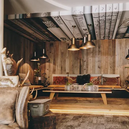 THOMSN-Alpine Rock Hotel-2