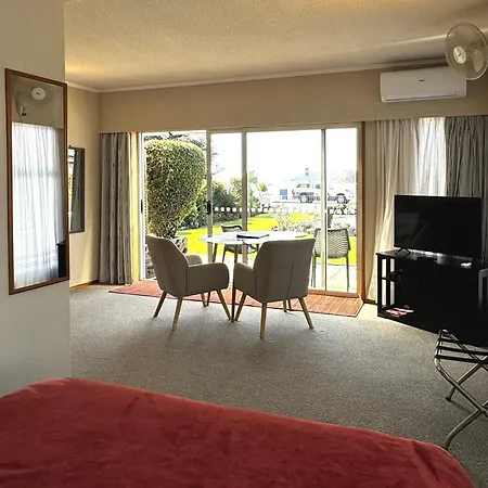 Ala Moana Motel-3
