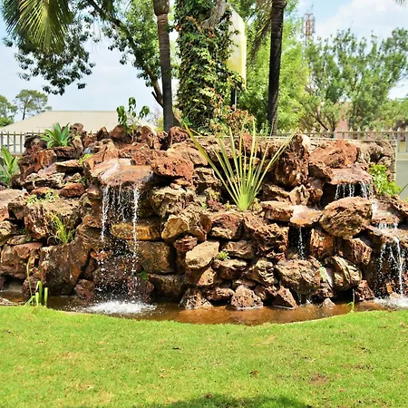 Cresta Oasis Hotel-3