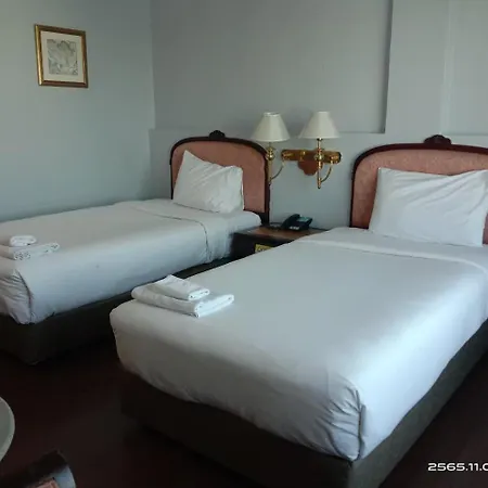 Mayflower Grande Hotel Phitsanulok-3