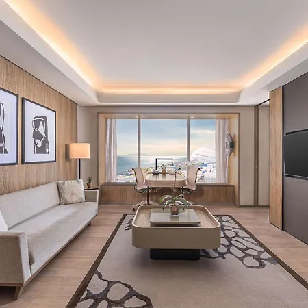 Conrad Manila-3