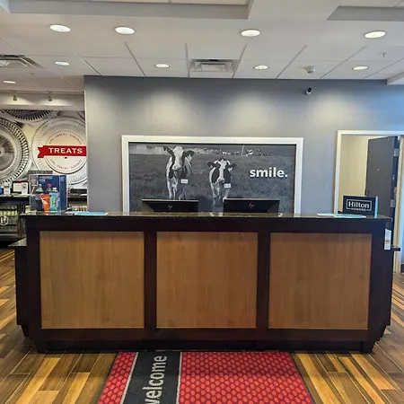 Hampton Inn & Suites Cazenovia, Ny-2