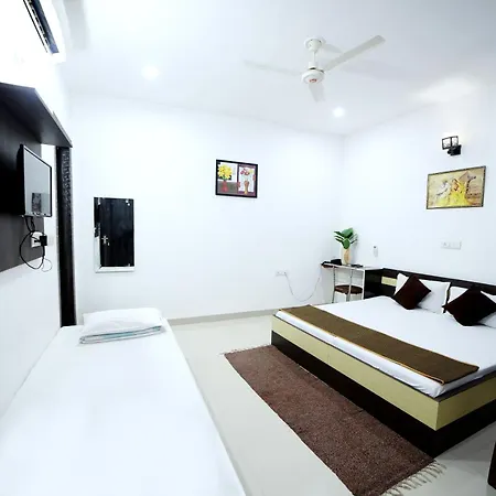 Hotel Taj Niwas-3