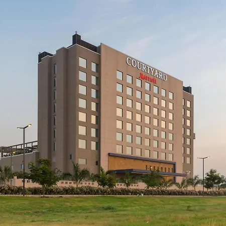 Courtyard By Marriott Surat-2