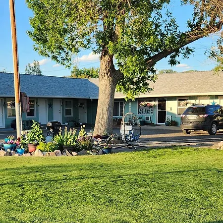 Sage Motel-3