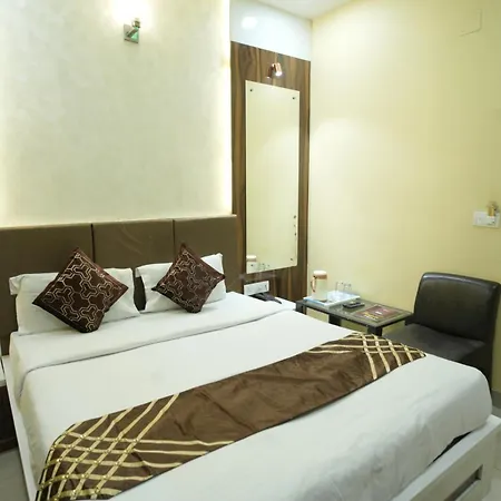 Hotel Rajkamal Near Varanasi Railway Station-3