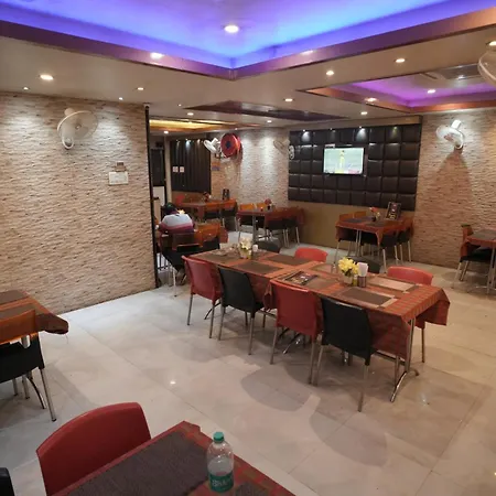Hotel Rajkamal Near Varanasi Railway Station-3