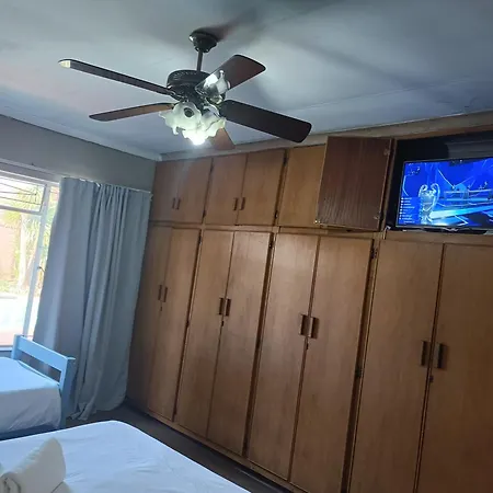 Ay Jay'S Guesthouse-2