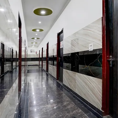 Super Hotel O Govind Nagar Near Krishan Janm Bhoomi-3
