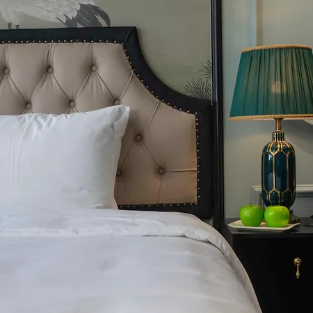 Madelise Palace Hotel & Travel-2