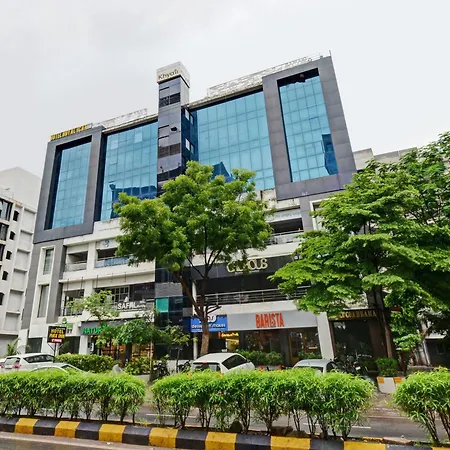 Hotel Royal Ican Sindhubhavan Road-3