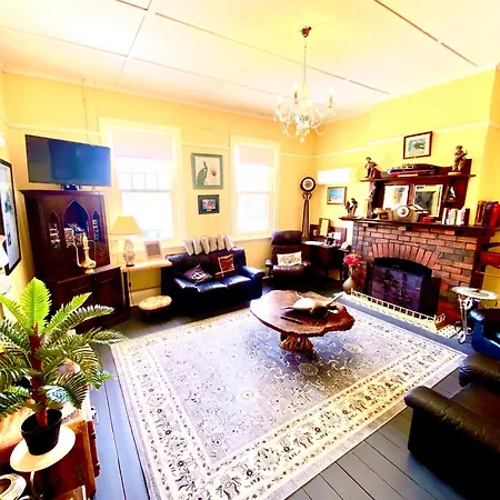 Commercial Hotel Kaniva Call To Save Dollars-2
