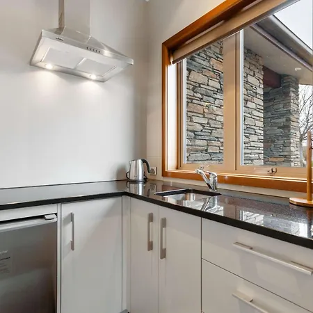 Studio Nestled In Ridgecrest-2