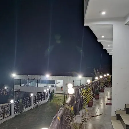Sparkle Hotel Nanda-2