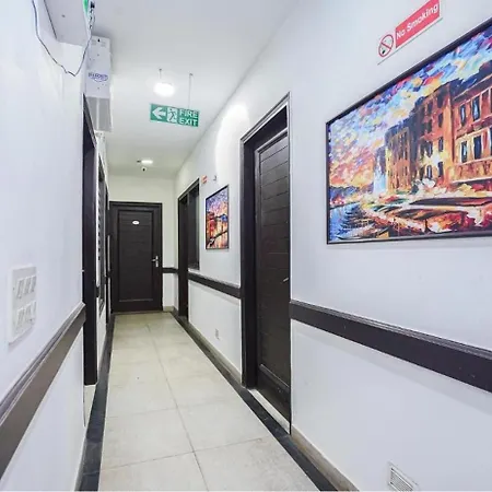 Niksen Hotel'S At Saket-2