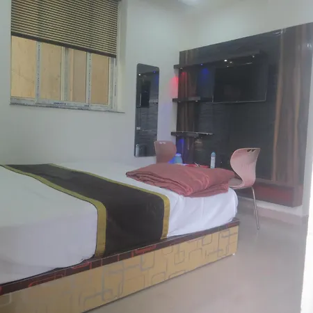 Rajmahal Resort Banquet Hall And Hotel-2