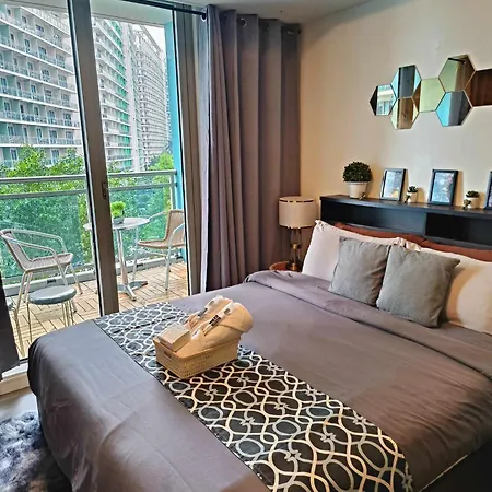 Happy Staycation In Azure Urban Resort Spacious Family Room Near Sm Bicutan And Manila Airport-2