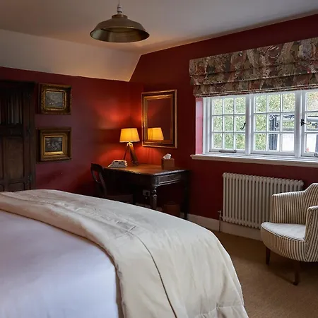 The Chestnut Horse-3